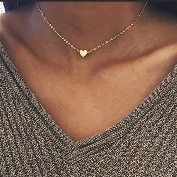 Jewelry - ⭐️ 5 for $25⭐️Dainty Silver Heart Necklace